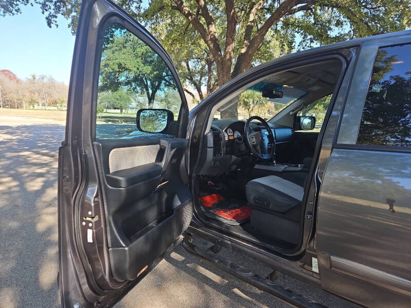 2012 Nissan Titan PRO-4X photo 9