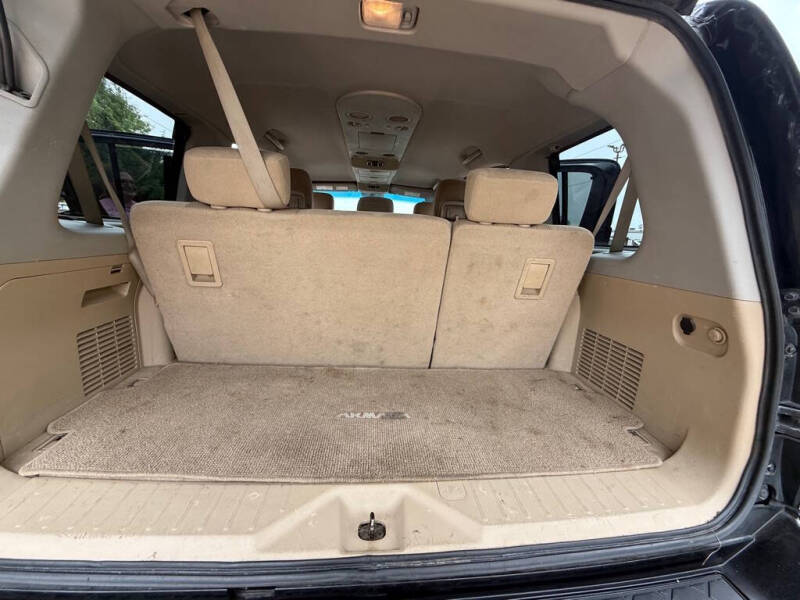 2013 Nissan Armada SV