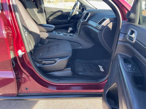 2020 Jeep Grand Cherokee Laredo E