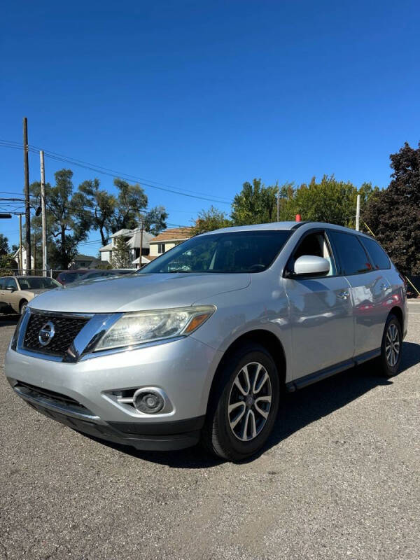 2013 Nissan Pathfinder S photo 5