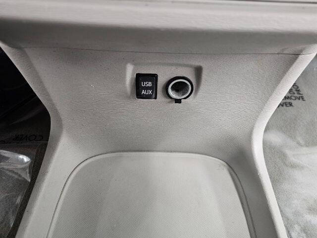 2012 Toyota Sienna XLE 8-Passenger