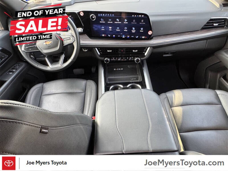 2025 Chevrolet Suburban LT