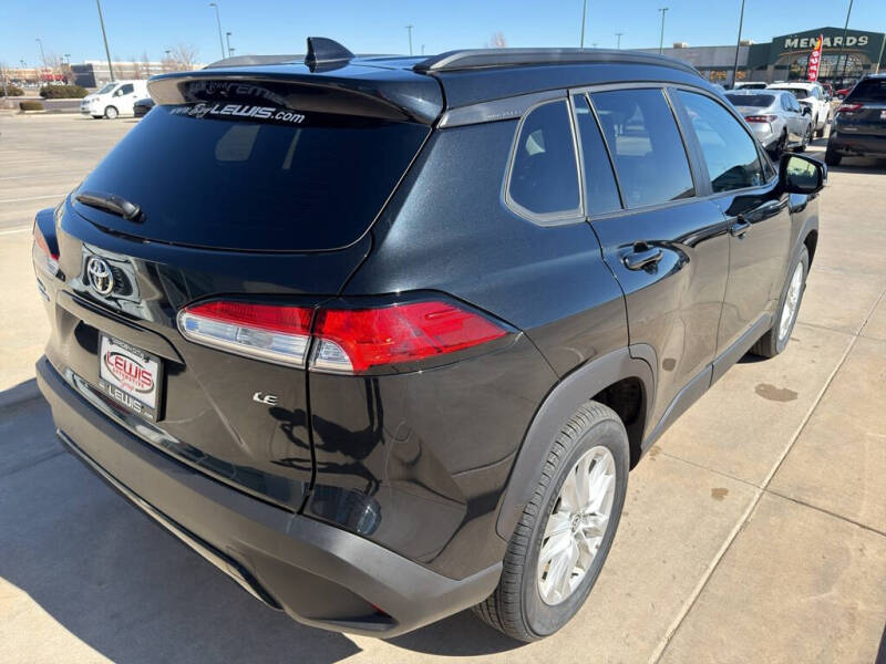 2024 Toyota Corolla Cross LE