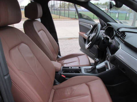 2019 Audi Q3 quattro S line Premium 45 TFSI