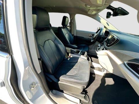 2021 Chrysler Pacifica Touring L