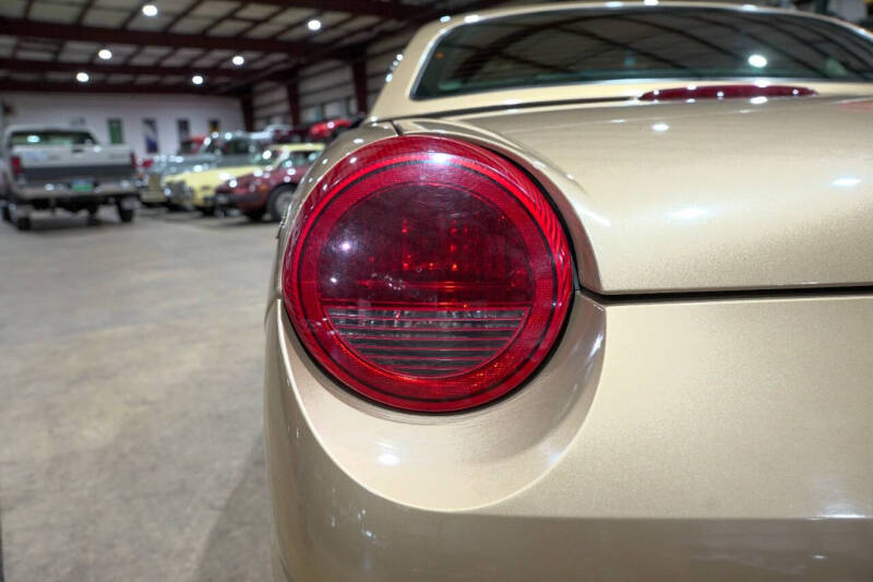 2005 Ford Thunderbird Deluxe