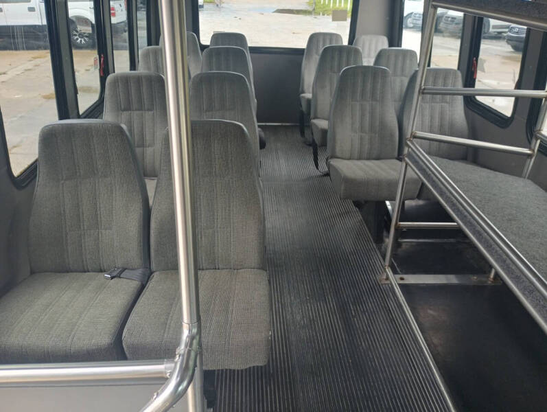 2017 Ford E-Series E-350 SD