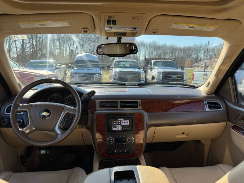 2013 Chevrolet Avalanche LTZ Black Diamond