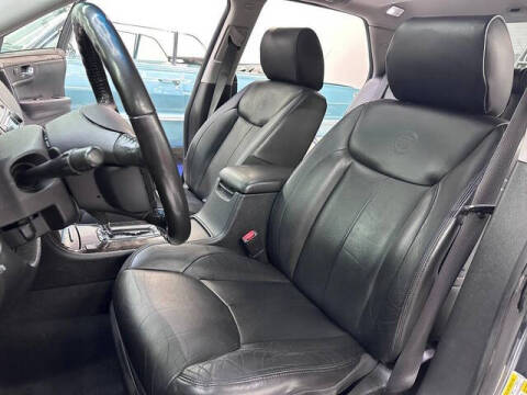 2011 Cadillac DTS Luxury Collection