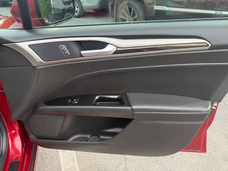 2014 Ford Fusion SE