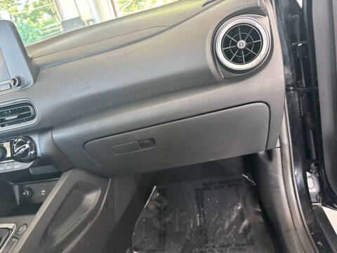 2023 Hyundai Kona SE