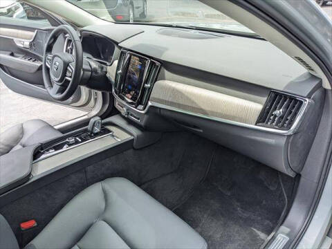 2025 Volvo S90 B6 Plus