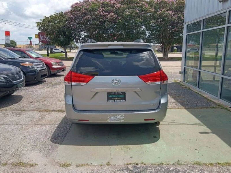 2011 Toyota Sienna