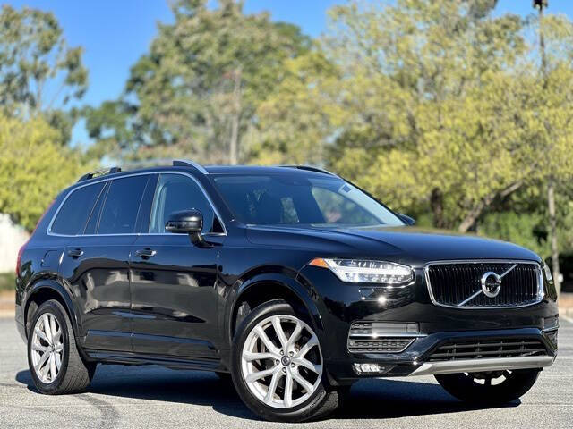 2017 Volvo XC90 T6 Momentum