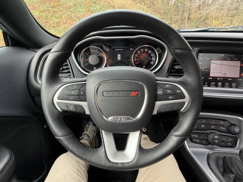 2016 Dodge Challenger 392 HEMI Scat Pack Shaker