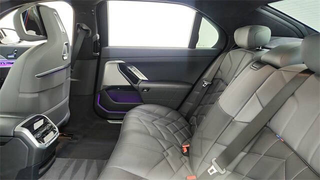 2024 BMW 7 Series 740i