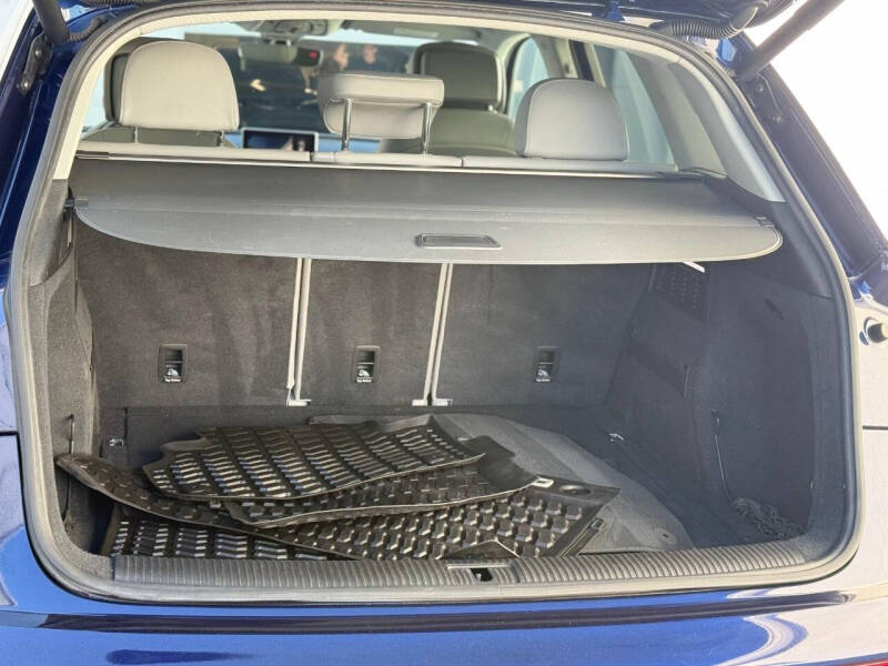 2018 Audi Q5 2.0T quattro Premium Plus