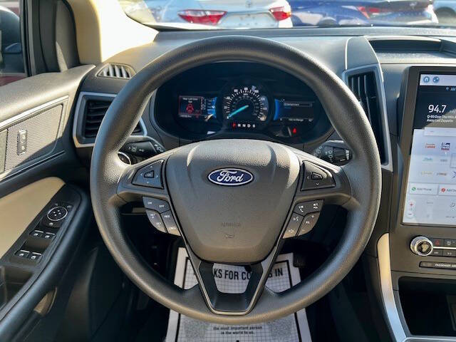2022 Ford Edge SE
