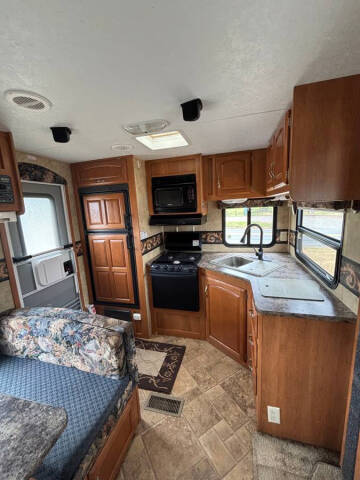 2008 Keystone Cougar 243RKS