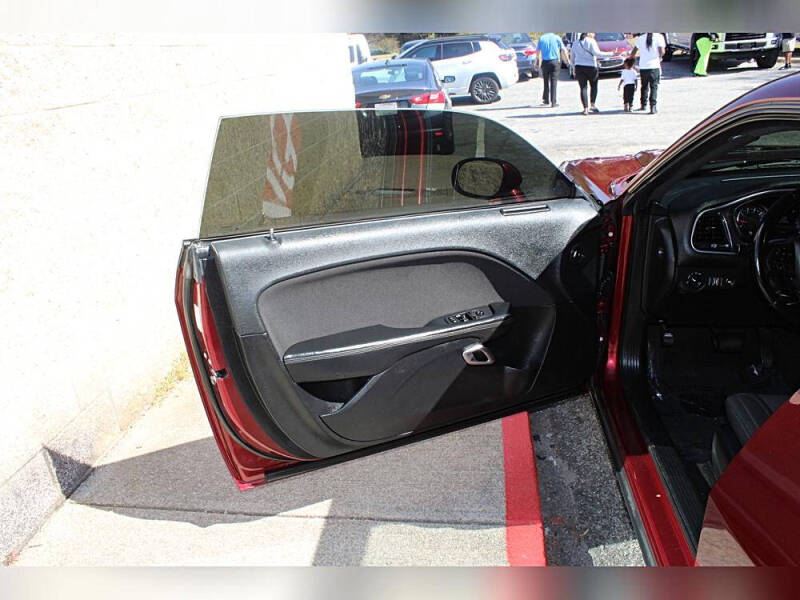 2021 Dodge Challenger SXT