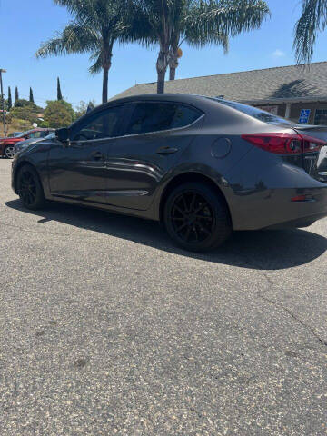 2018 Mazda MAZDA3 Touring