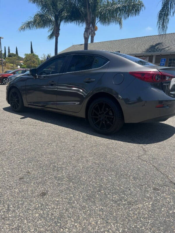 2018 Mazda MAZDA3 Touring