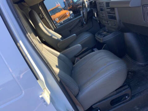 2017 Chevrolet Express 2500