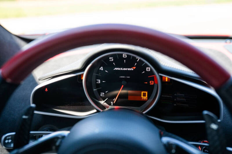 2012 McLaren MP4-12C