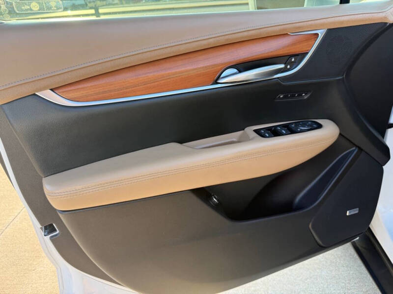 2018 Cadillac XT5 Platinum