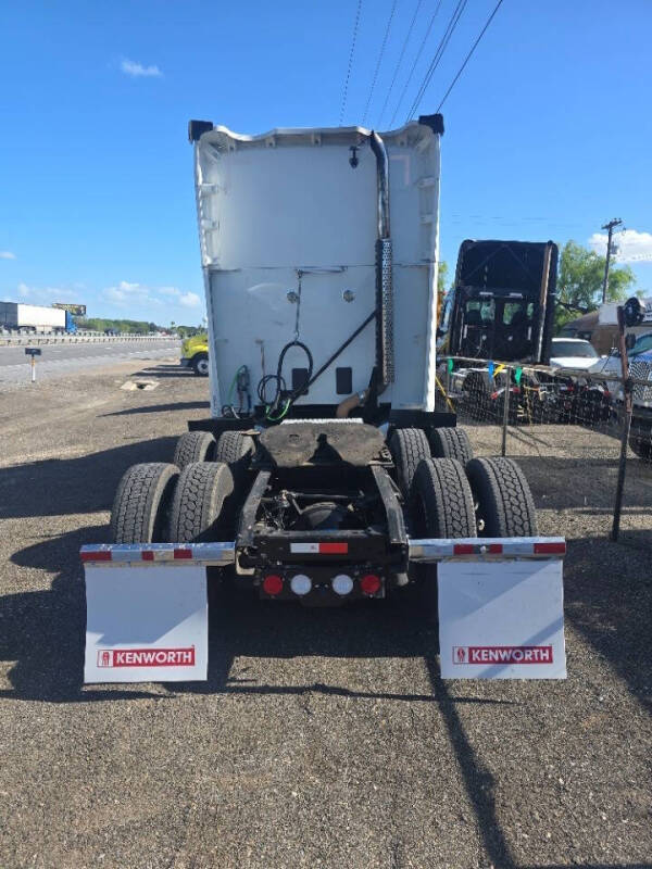 2022 Kenworth T680