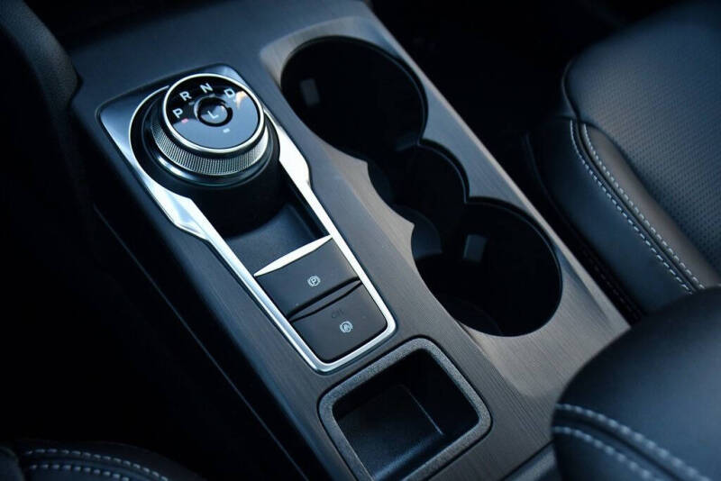 2026 Ford Escape Platinum