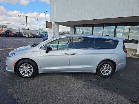 2024 Chrysler Pacifica Touring L