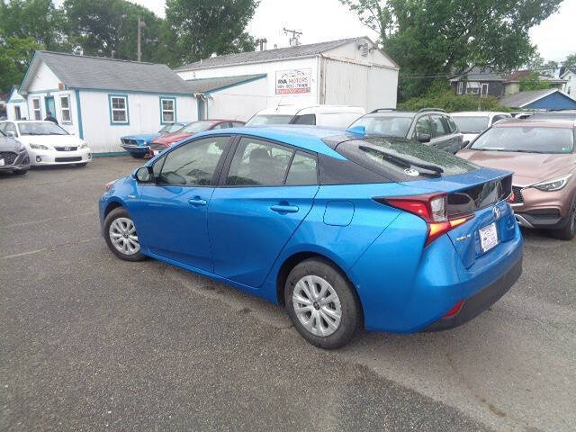 2019 Toyota Prius XLE