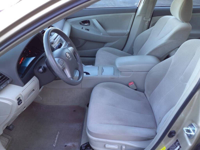 2011 Toyota Camry LE