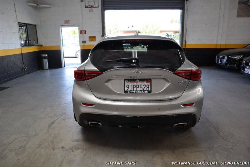 2019 Infiniti QX30 Essential