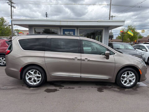 2018 Chrysler Pacifica Touring Plus