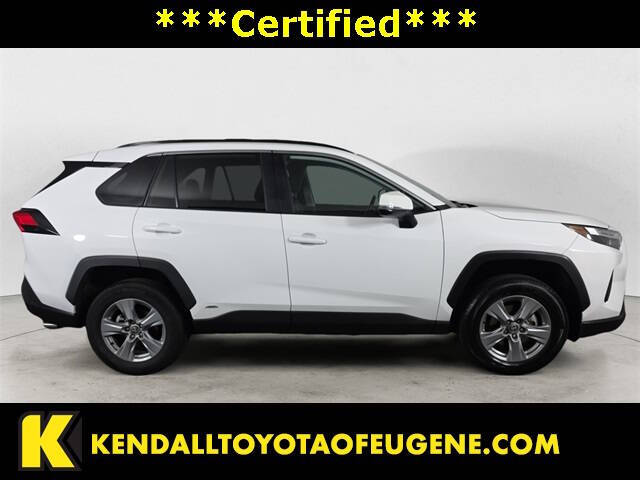 2025 Toyota RAV4 Hybrid XLE