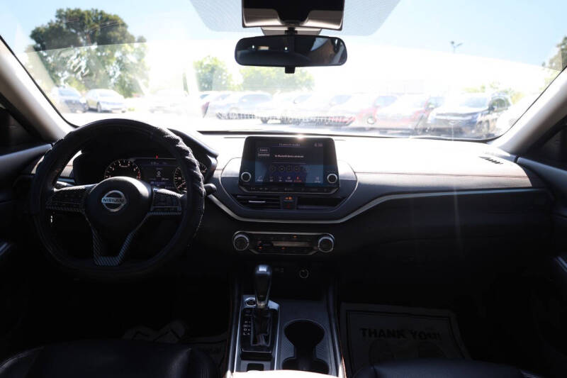 2021 Nissan Altima 2.5 SR