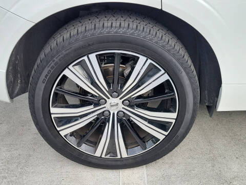 2023 Volvo XC60 B5 Plus Bright Theme