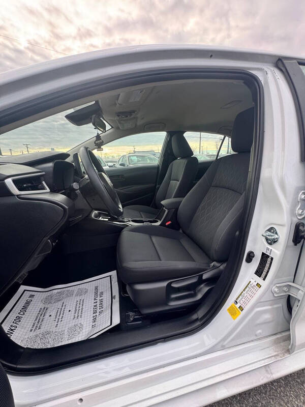 2025 Toyota Corolla LE