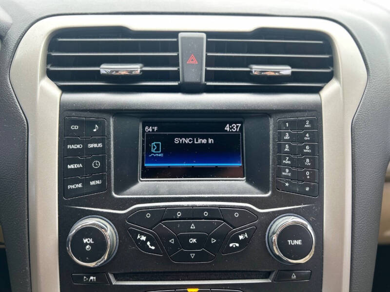 2015 Ford Fusion SE