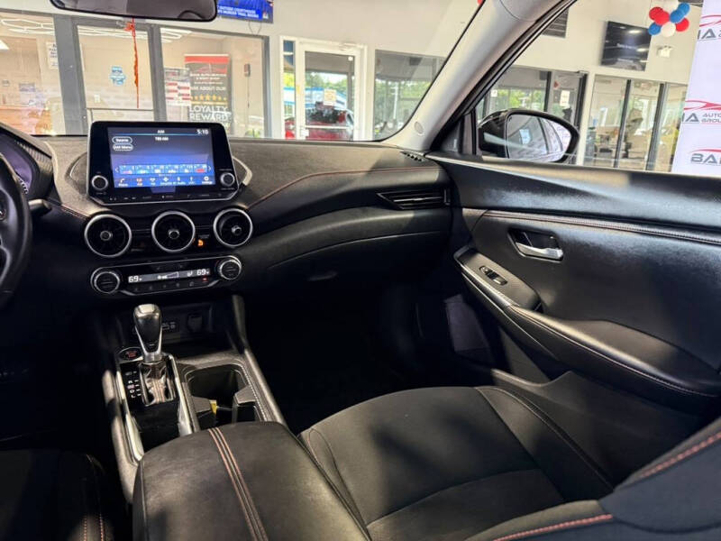 2025 Nissan Sentra SR