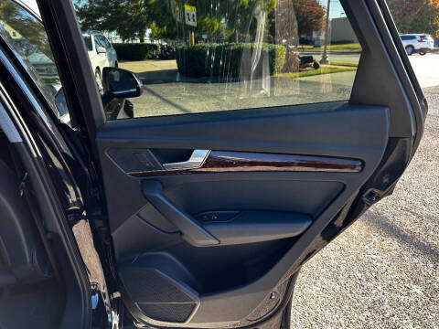 2018 Audi Q5 2.0T quattro Premium Plus