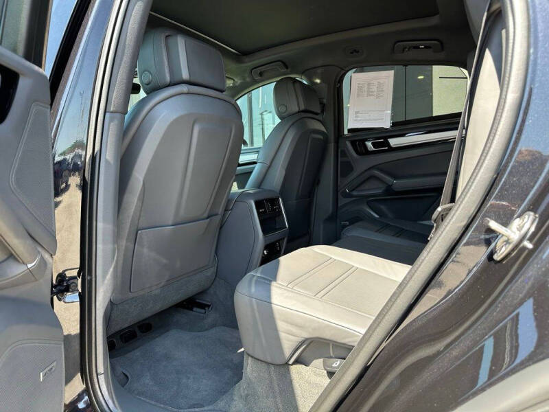 2022 Porsche Cayenne