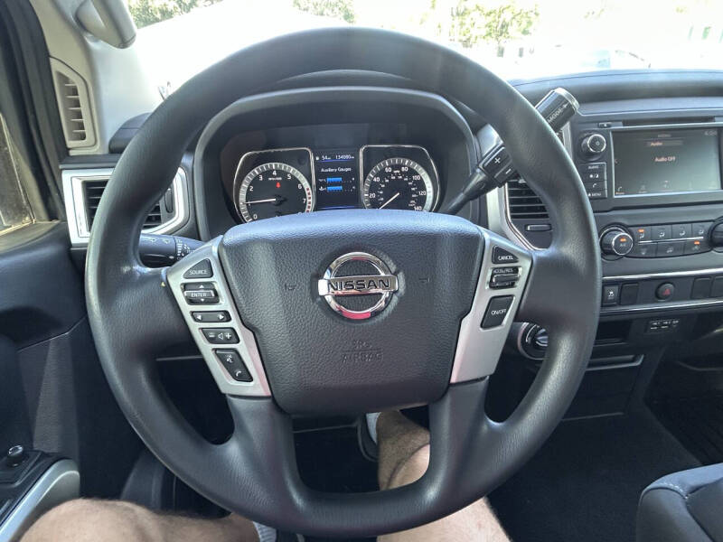 2019 Nissan Titan SV