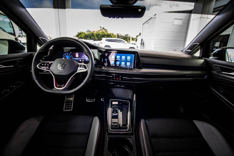 2023 Volkswagen Golf GTI SE