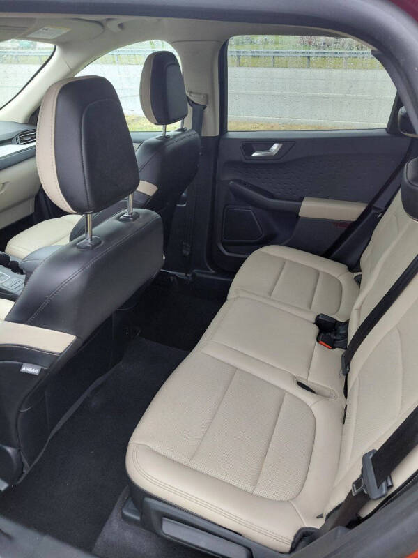 2020 Ford Escape SEL