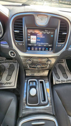 2018 Chrysler 300 Touring