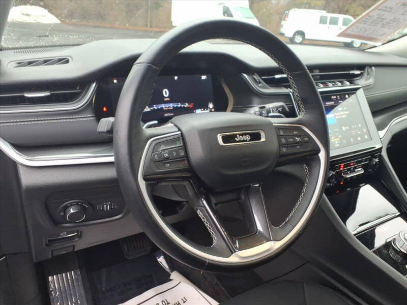 2022 Jeep Grand Cherokee L Laredo