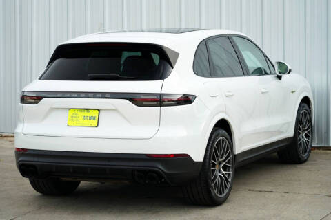 2023 Porsche Cayenne E-Hybrid Platinum Edition